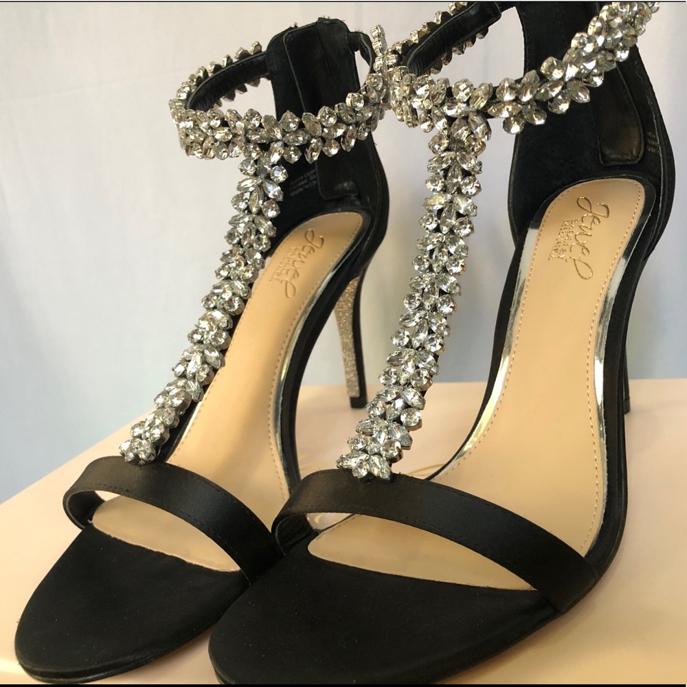 Bling Jewel Badgley Mischka Janna t-strap sandal.